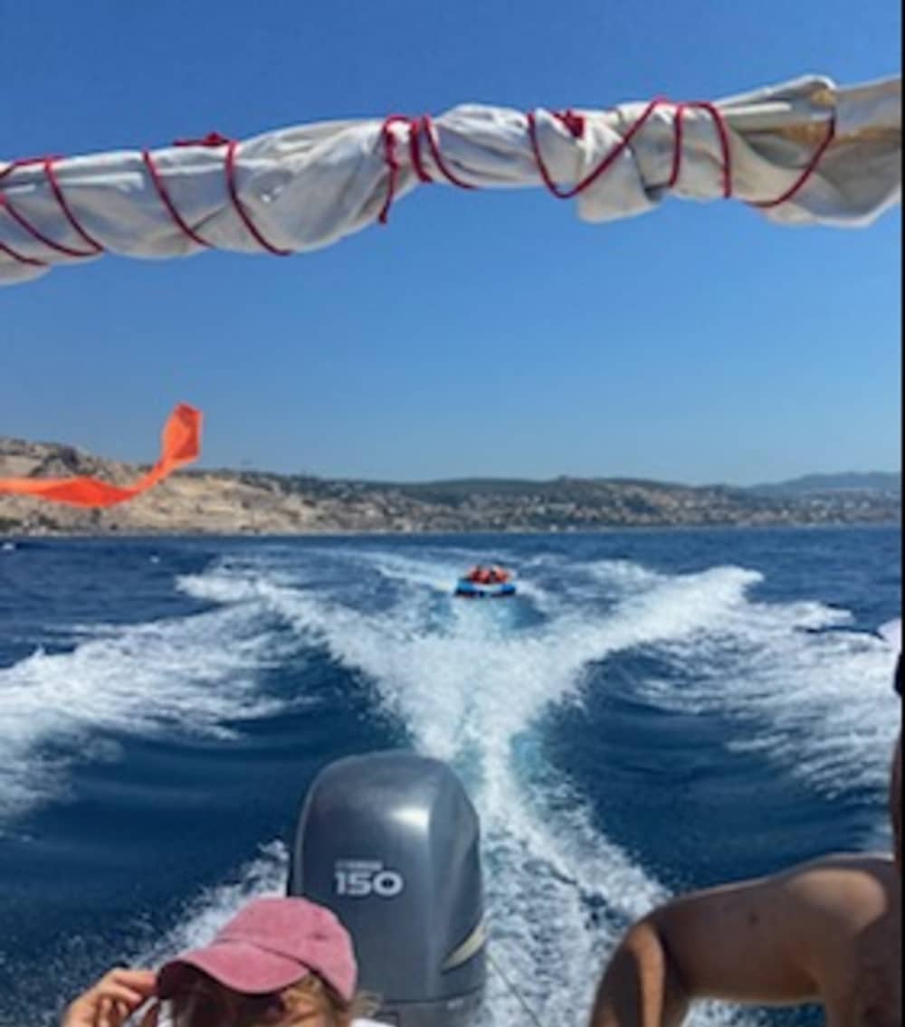 Mer, amour et soleil: une journée riche en émotions à bord d'un bateau à moteur 6