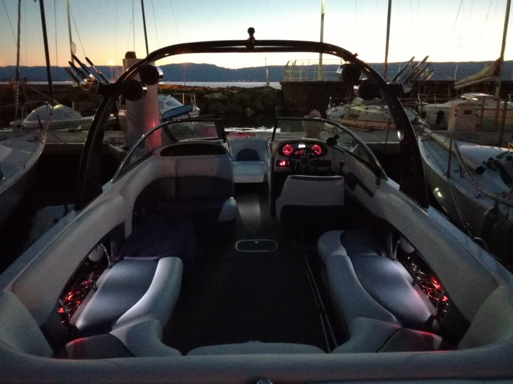 2h30 de soleil autour de Thonon-les-Bains en bateau à moteur 5