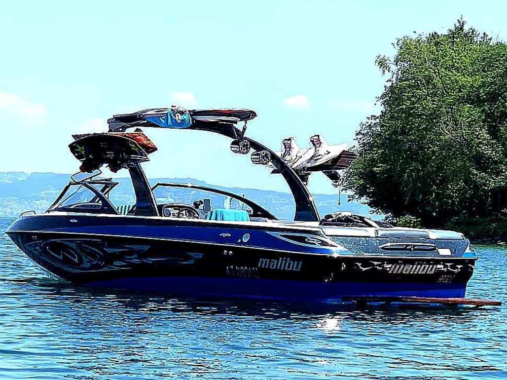 2h30 de soleil autour de Thonon-les-Bains en bateau à moteur 2