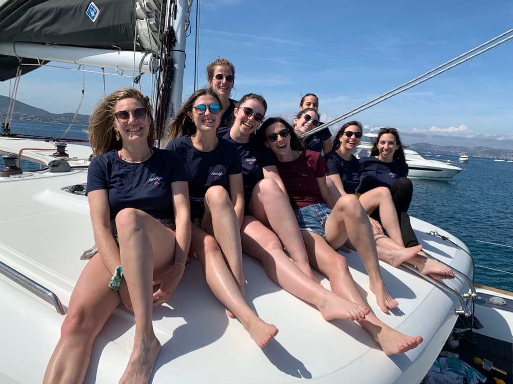 EVJF Chill & Fun (Budget Maitrisé à partir de 90€/Pers Catamaran Privatisé 12 Personnes)