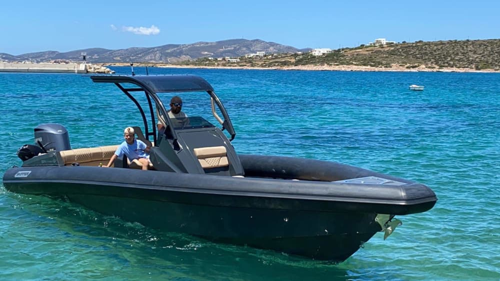 Découvrez les rivages de Paros: une excursion d'une journée complète à bord d'un bateau à moteur 2