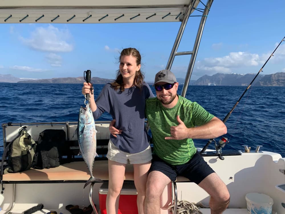 Excursion en bateau à moteur d'une demi-journée à Santorin 6