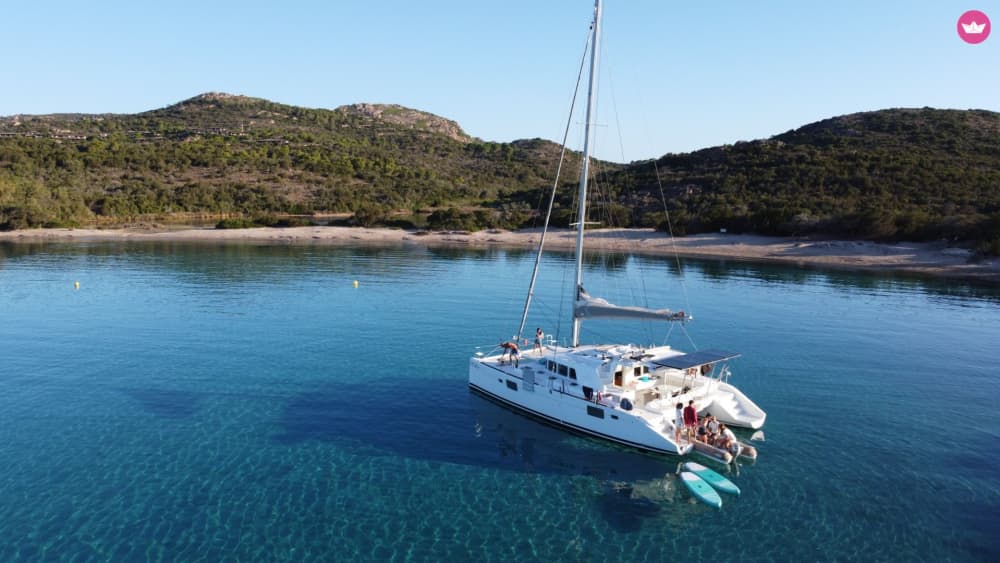 Journée en catamaran (9h30 - 17h30) – Hyères & Îles d’Or