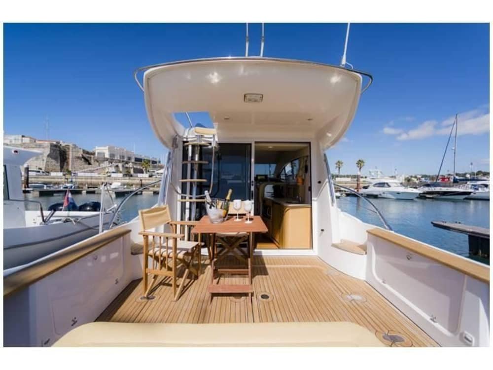 5 Croisière le long de la côte, de Nice à Monaco 5