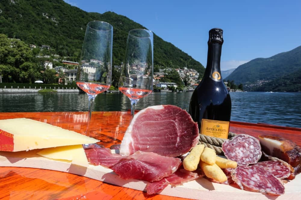 Coins cachés et vues emblématiques : croisière privée de 5 heures sur le lac de Côme 2