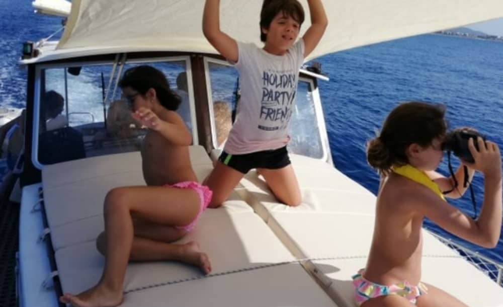 Découvrez la baie de Palma à bord d'un llaüt traditionnel en bois. 5