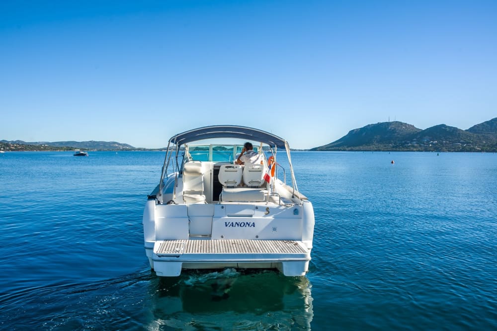 Une journée autour de Porto-Vecchio: Profitez de 9 heures de découverte en bateau à moteur 4