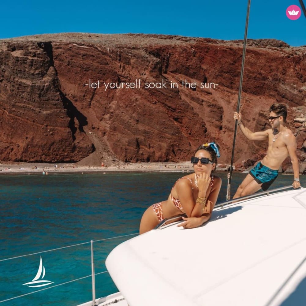 Full Day Santorini Luxury Cruise — Volcano, Hot Springs & Iconic Beaches