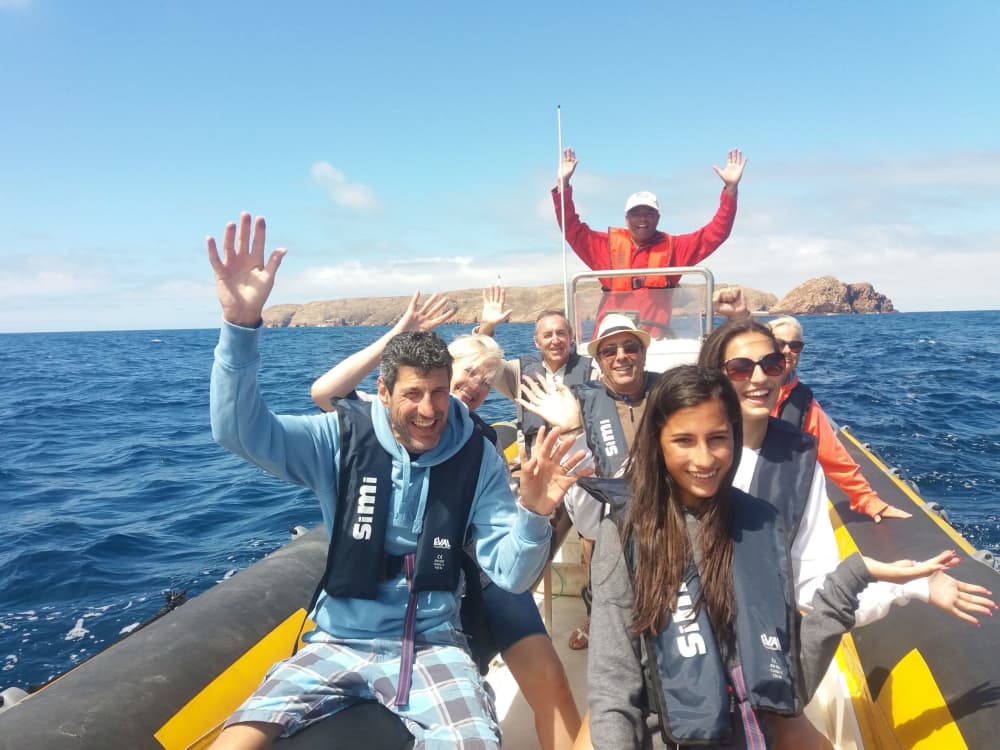 Découvrez Peniche lors d'une excursion d'une demi-journée en bateau à moteur