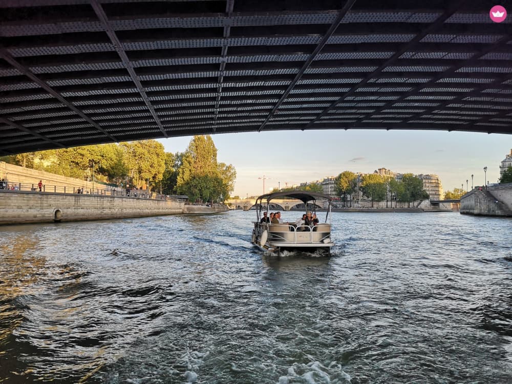 Croisière privatisée au cœur des plus beaux spots de Paris 2
