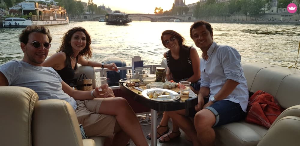 Croisière privatisée au cœur des plus beaux spots de Paris 3