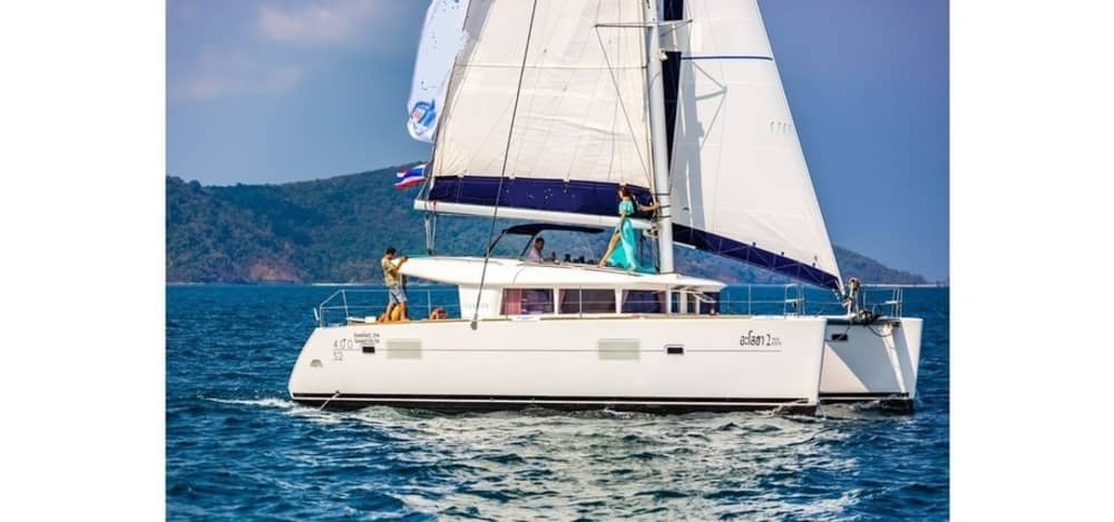 Croisière d'une journée en catamaran de luxe à Phi Phi 2