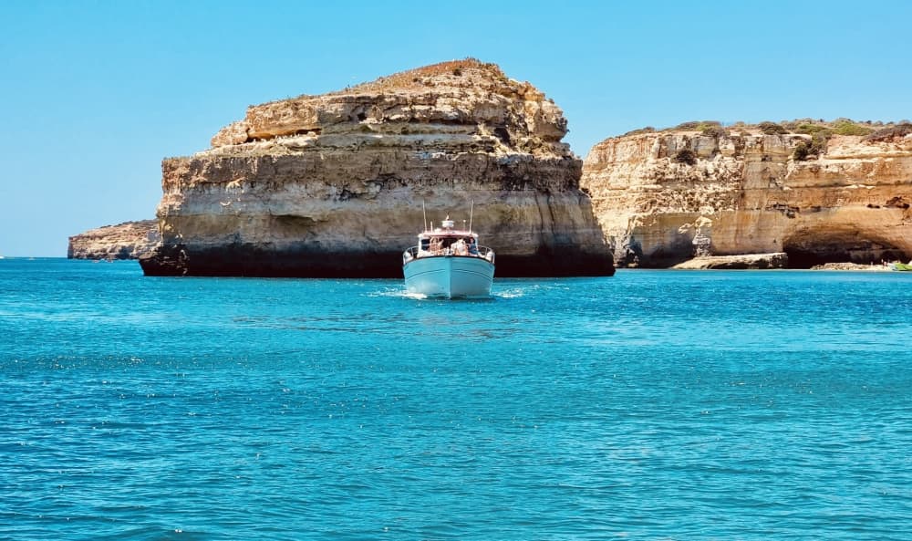Découverte de Portimão en demi-journée : Votre courte escapade en bateau à moteur 6