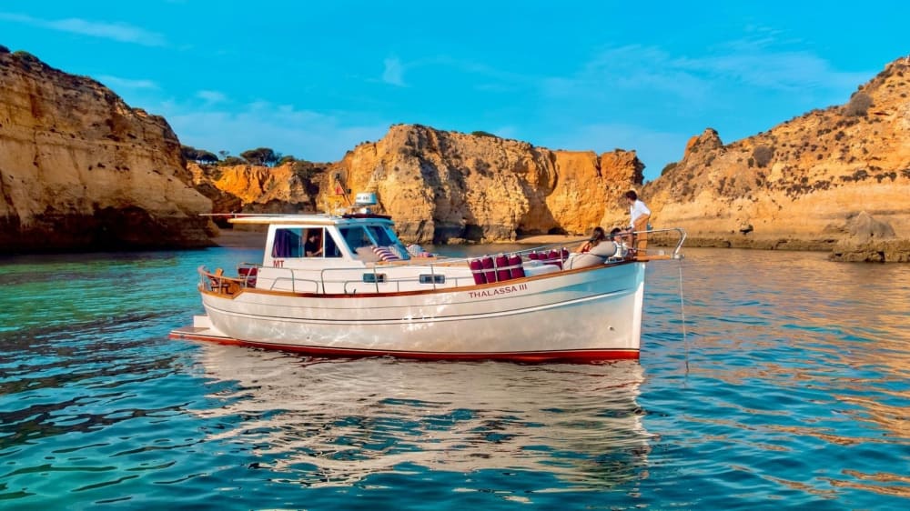 Découverte de Portimão en demi-journée : Votre courte escapade en bateau à moteur 4