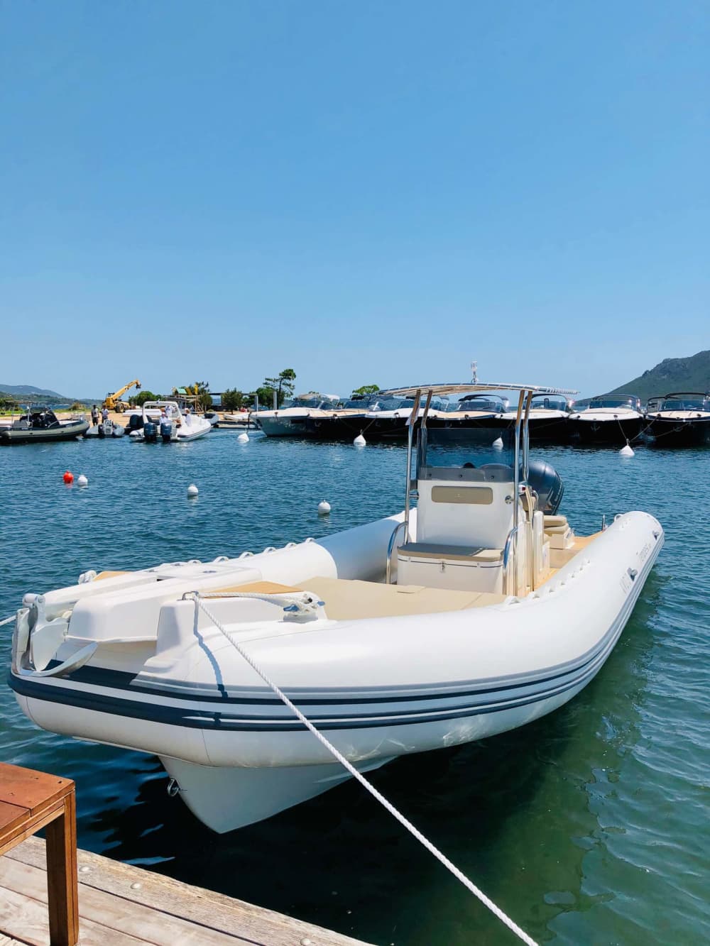 Découvrez Porto-Vecchio: une journée ensoleillée à bord d'un bateau à moteur 2