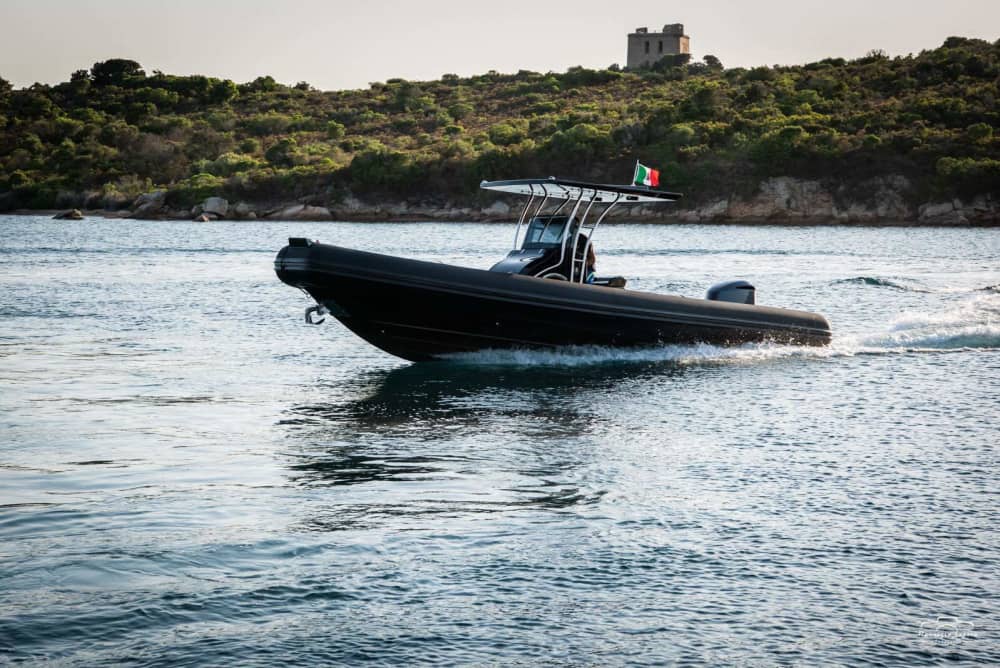 Excursion privée en canot autour de La Maddalena 6