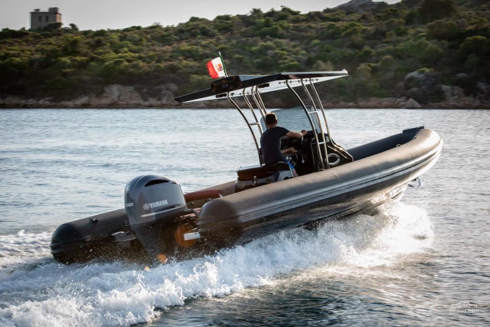 Excursion privée en canot autour de La Maddalena 4