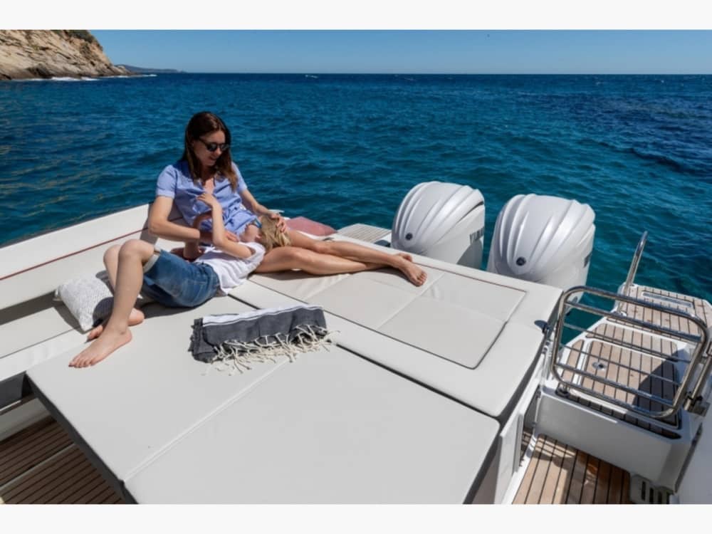 Mer, amour et soleil: une journée riche en émotions à bord d'un bateau à moteur 4