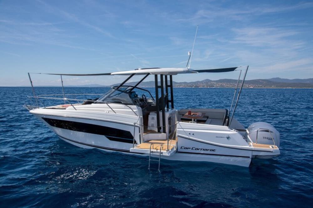 Mer, amour et soleil: une journée riche en émotions à bord d'un bateau à moteur 3