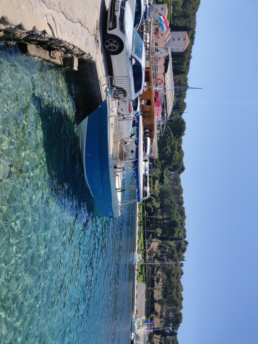 Découvrez les rivages de Split: une excursion d'une journée complète à bord d'un bateau à moteur 4