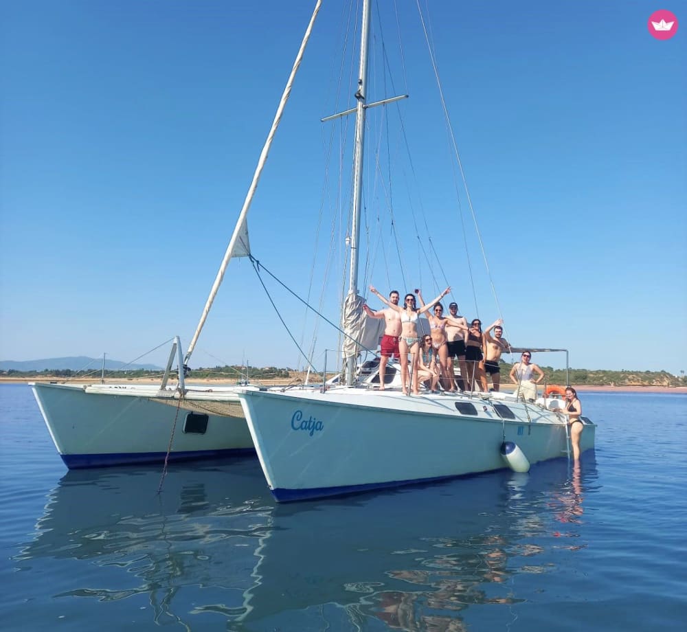 Excursion de 8 heures en catamaran le long de la côte de l'Algarve 4