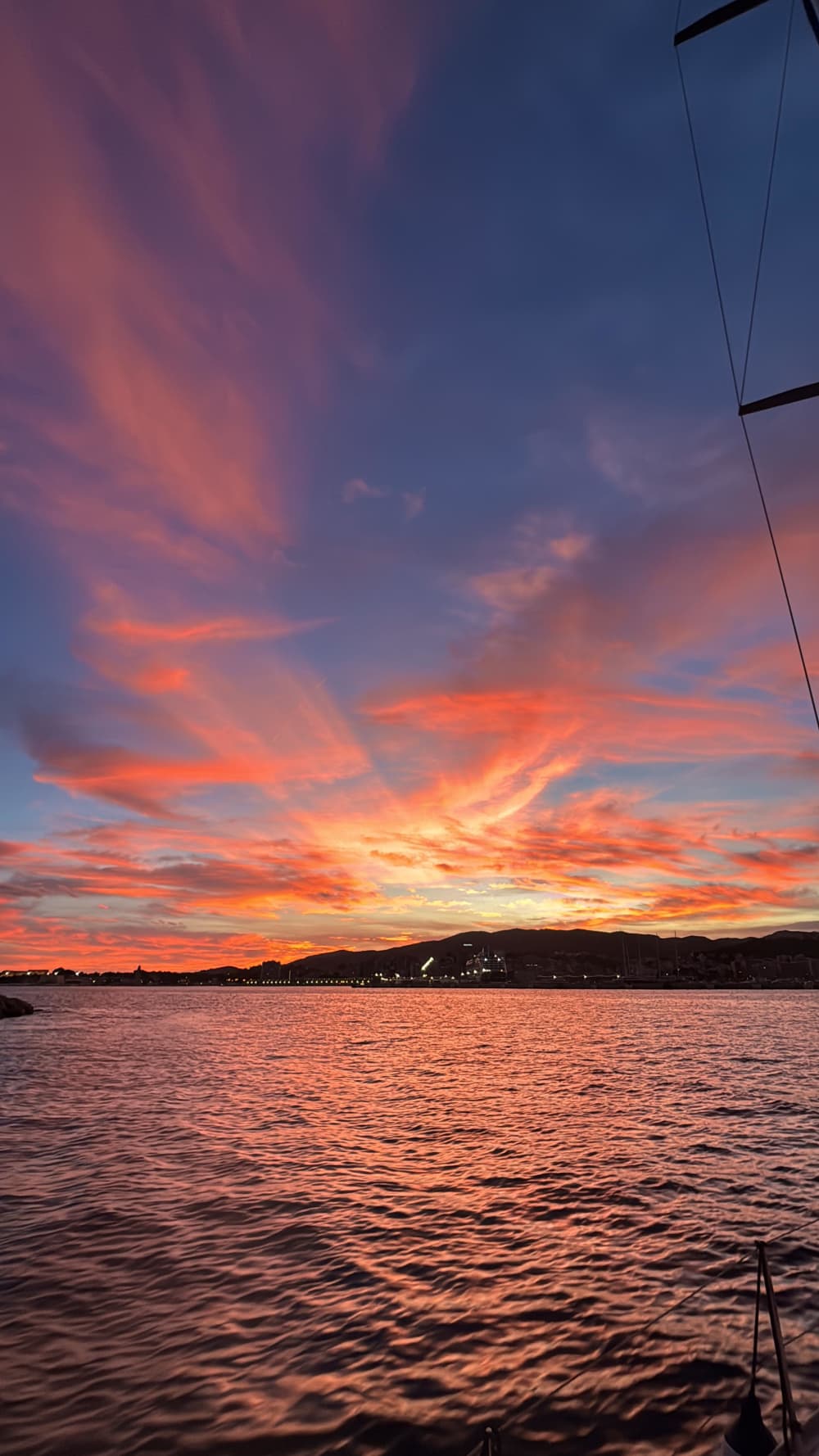 Excursion privée au coucher du soleil sur un voilier 5