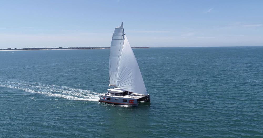Escapade en Catamaran: Îles, Fort Boyard et Magie du Vieux Port de La Rochelle