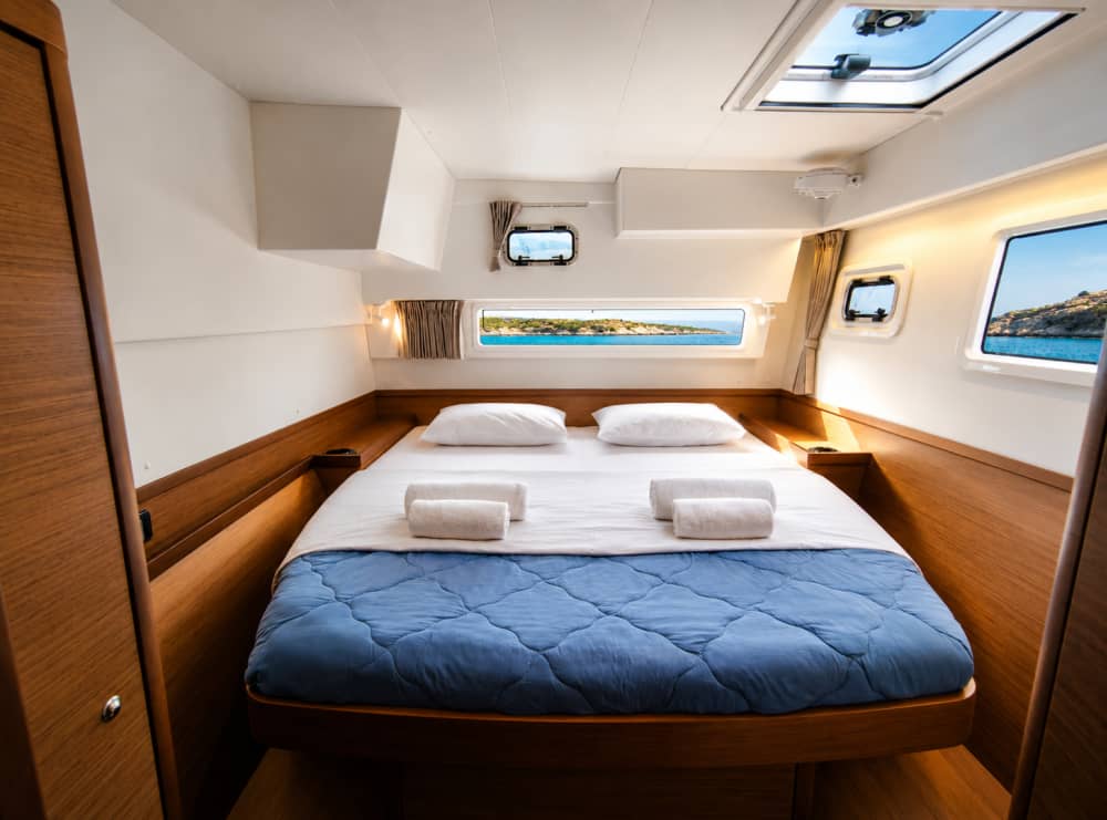 Catamaran privé - Croisière d'une demi-journée à Paros et Antiparos avec dégustation des plats signatures du chef 2