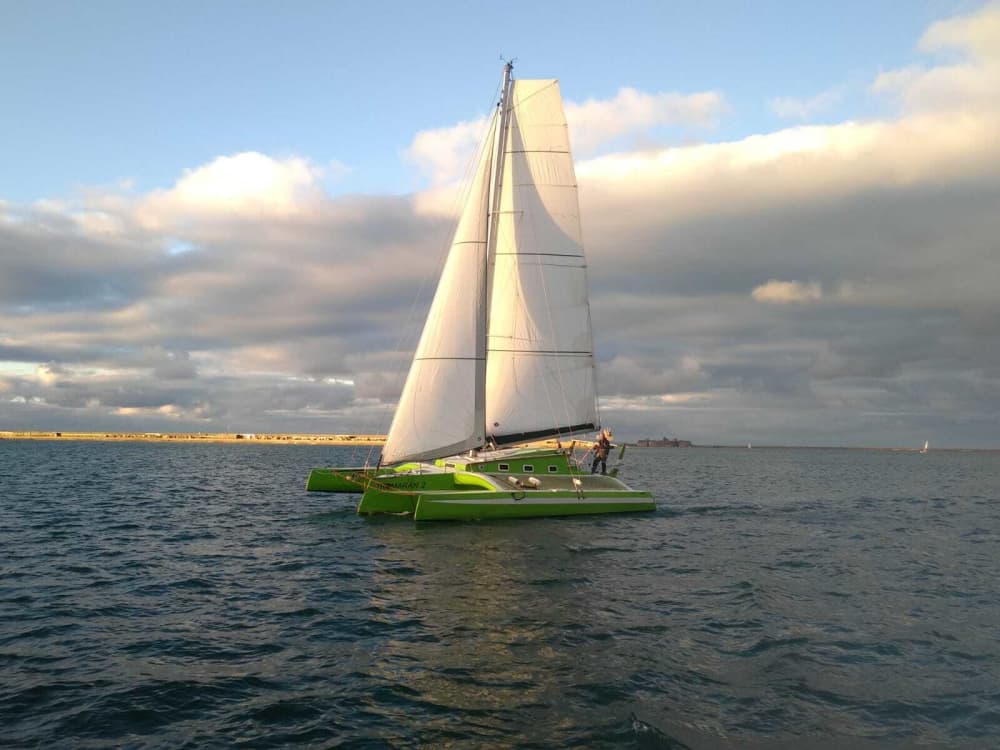 Découvrez Cherbourg-Octeville comme jamais auparavant à bord d'un catamaran 2