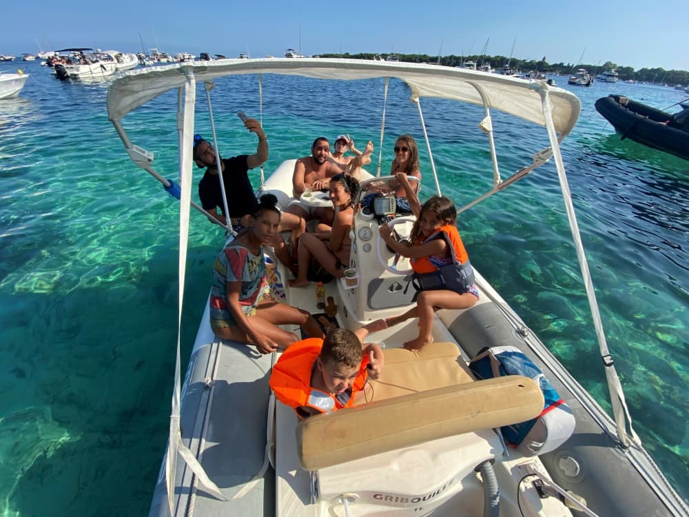 Découvrez Leucate comme jamais auparavant à bord d'un bateau à moteur 2