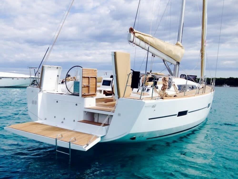 Explorez Agde et profitez d'une journée complète de navigation à voile. 5