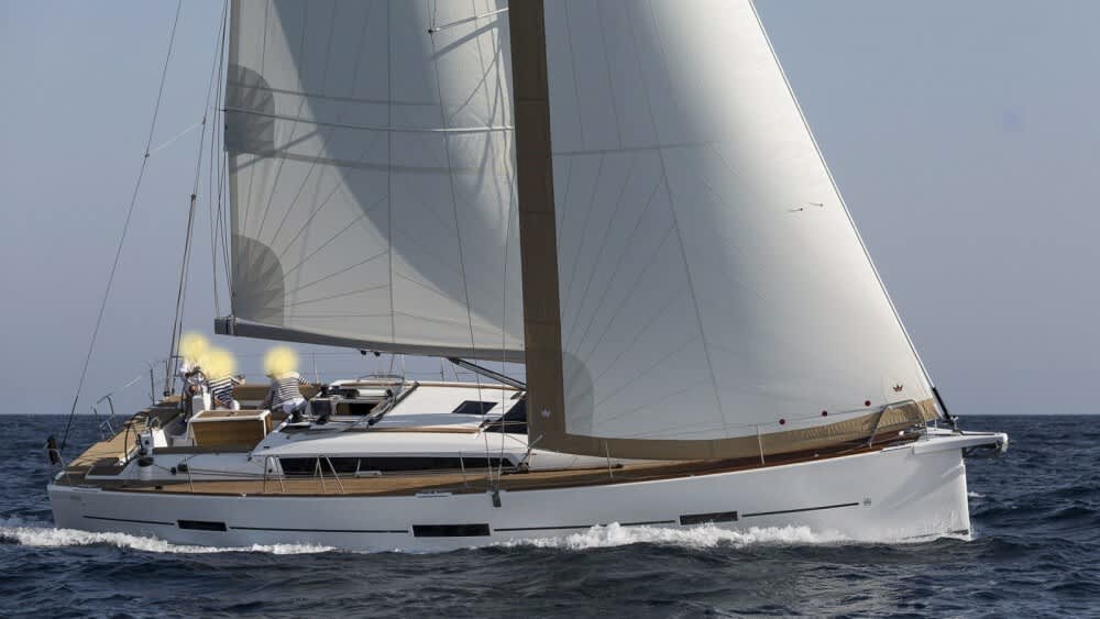 Explorez Agde et profitez d'une journée complète de navigation à voile. 4