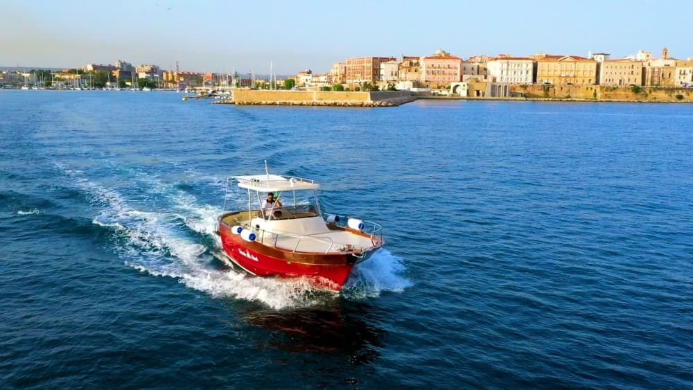 Excursion au coucher du soleil aux îles Cheradi de Tarente avec skipper 4