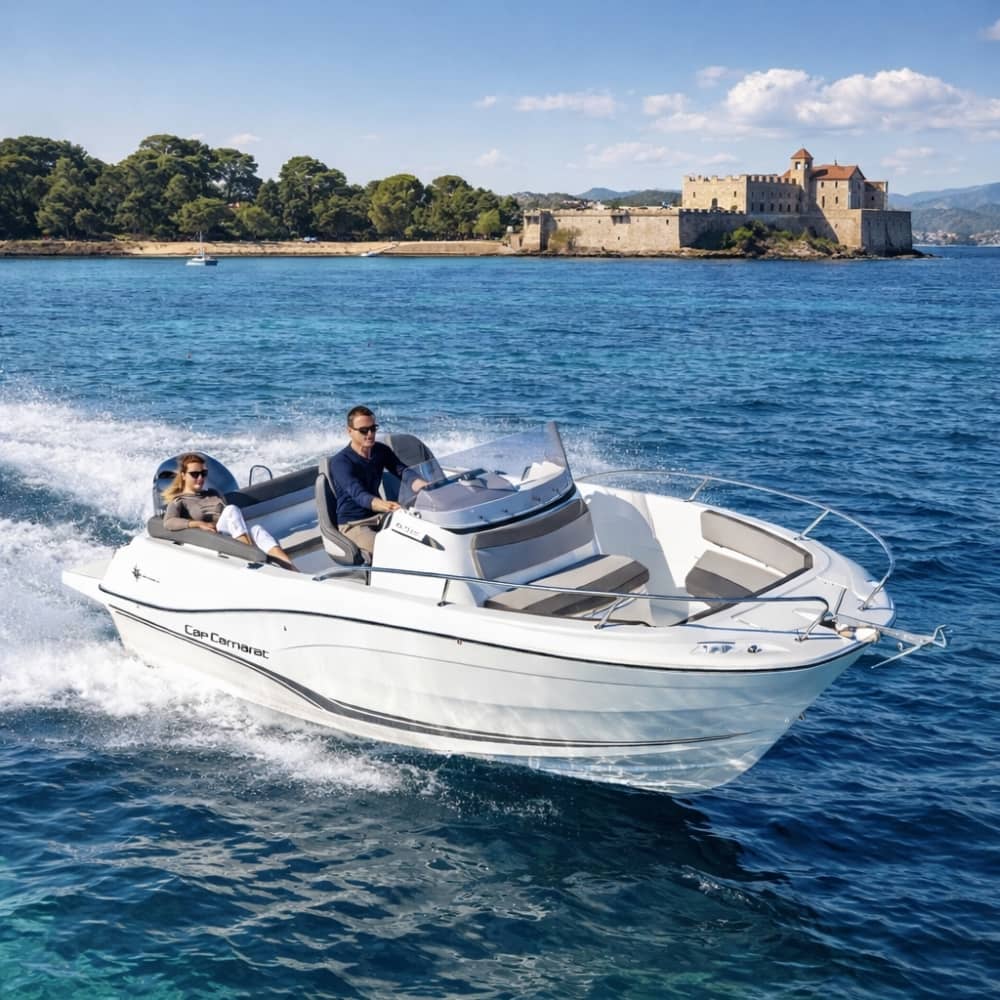 Journée en mer: Découvrez les secrets de la Méditerranée a bord de votre bateau privé pour un souvenir inoubliable