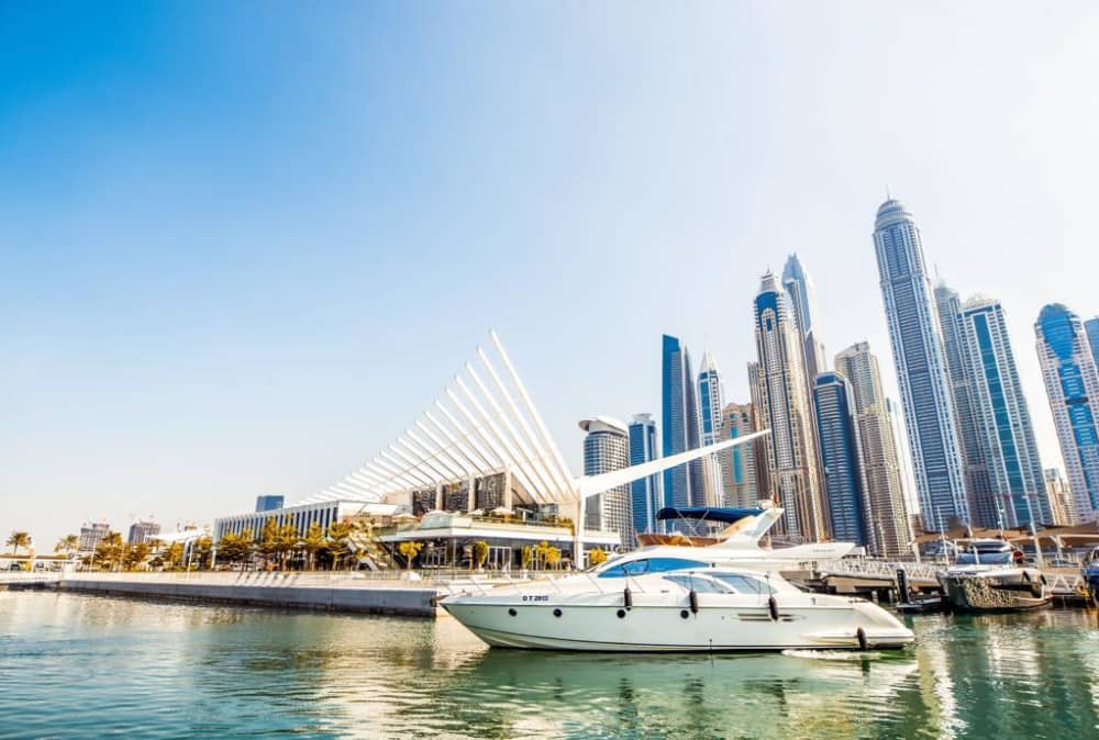 Excursion d'une demi-journée à Dubaï en yacht à moteur