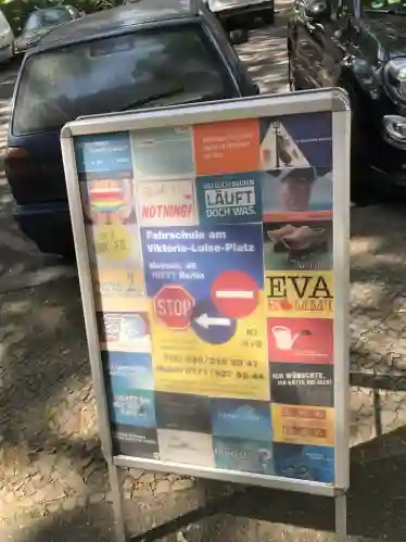 School Fahrschule am Vicky Tiergarten 1