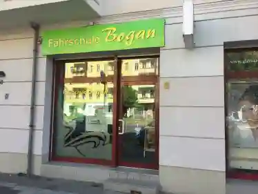 School Fahrschule Bogan Prenzlauer Berg 1