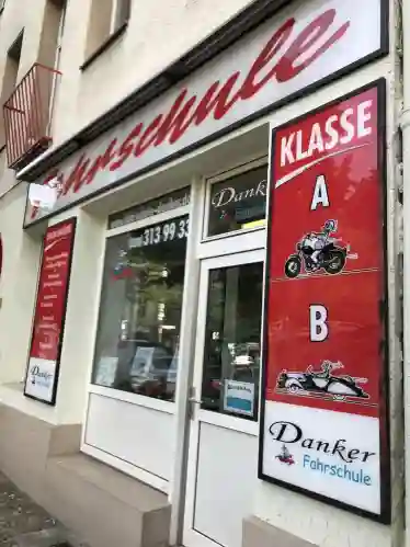 School Fahrschule Danker Charlottenburg 1