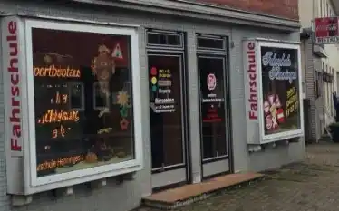 School Fahrschule Henninges Klaus Hamburger Str Dauelsen 1
