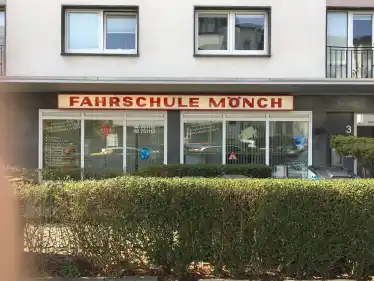 School Fahrschule Mönch - Westend-Süd Bahnhofsviertel 1
