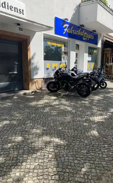School Fahrschule Eggers Lichterfelde 1