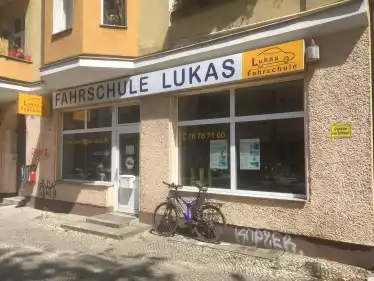 Fahrschule Lukas Niederschönhausen 1