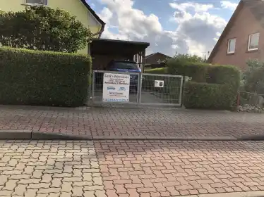 School Fahrschule Lakis - Gustrower Lichtenhagen 1