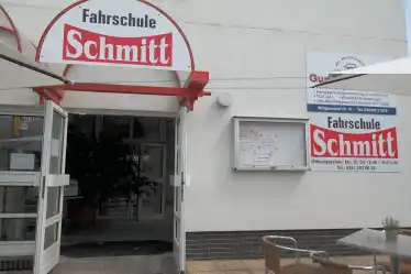 School Fahrschule Schmitt Inh. Detlef Leuben 1