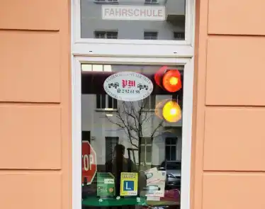 School Fahrschule Peter Mitt Friedrichshain 1
