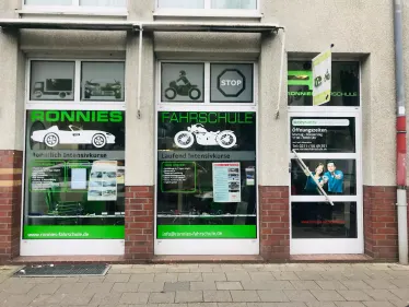 Ronnies Fahrschule in Norf