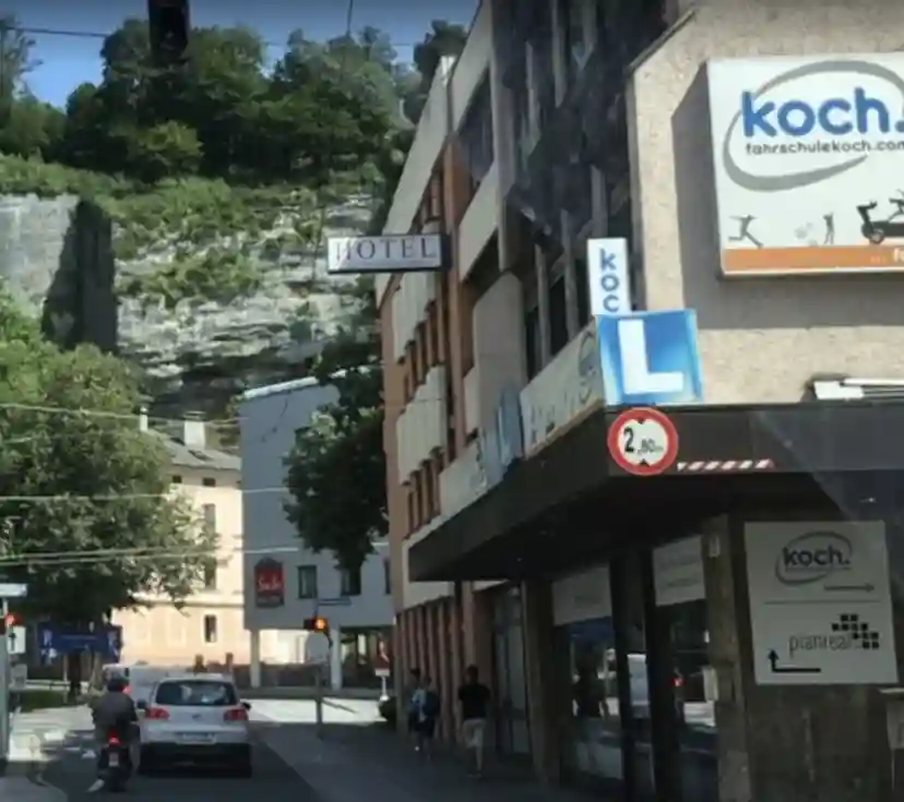 School Fahrschule Koch Salzburg 2