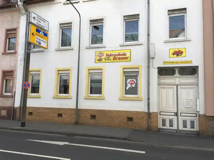 Fahrschule Brauer GmbH - Hospitalstr. Höchst 1