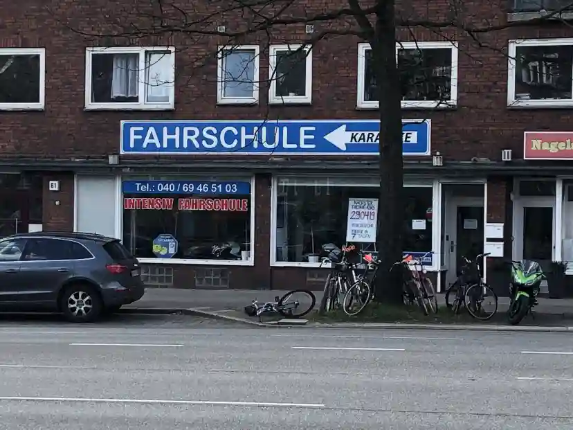 Fahrschule Karateke - Winterhude 1