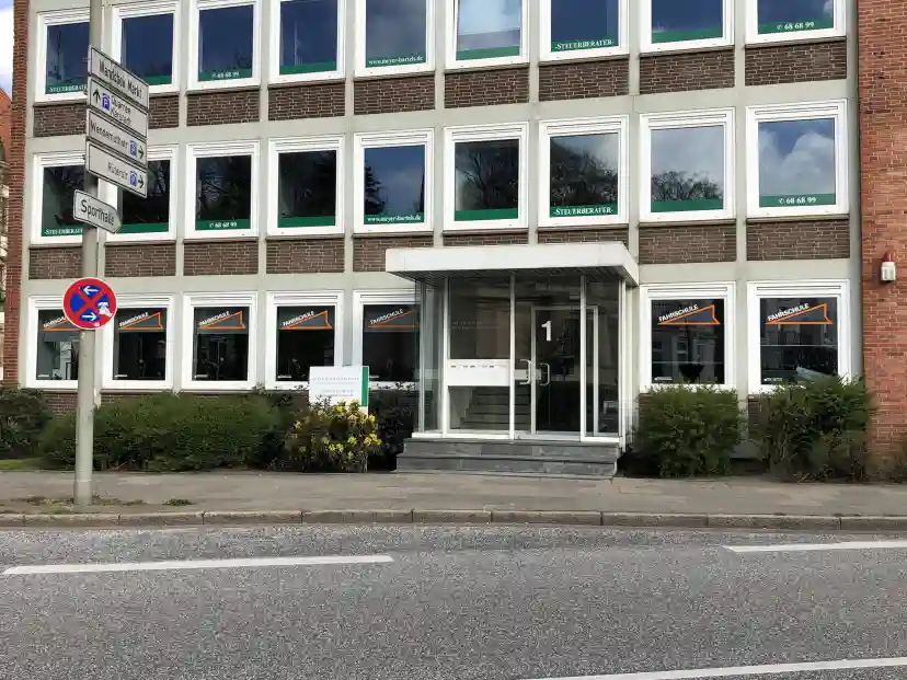 School Fahrschule Ennulat - Neumann-Reichardt-Straße Wandsbek 1